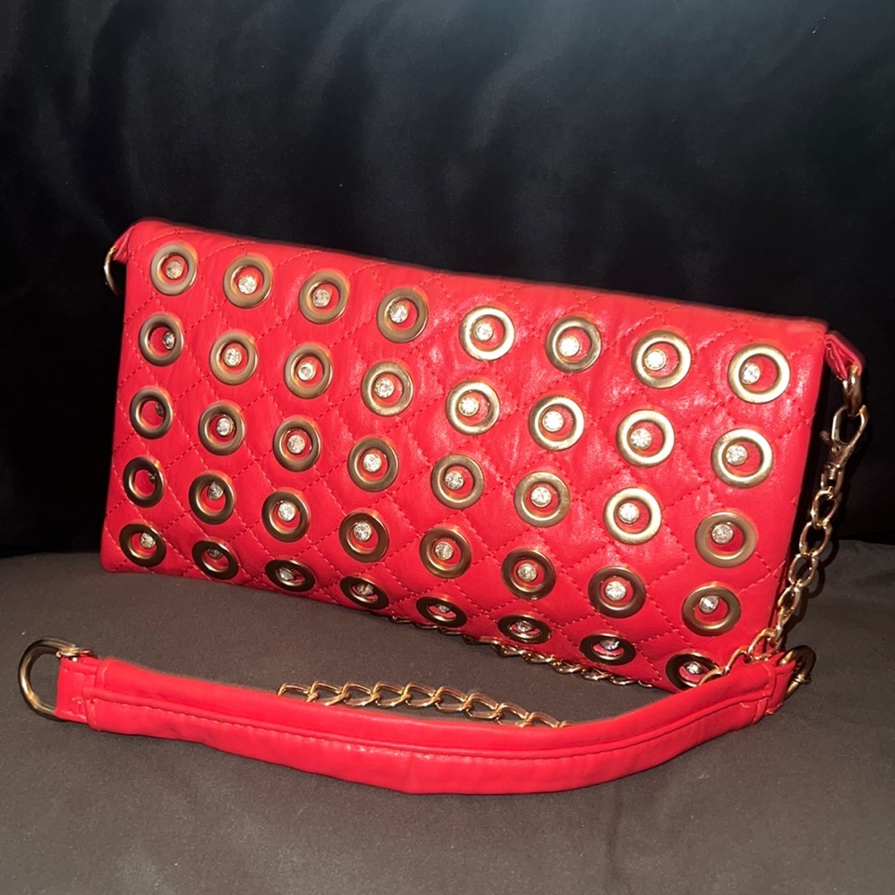 VINTAGE— EMBELLISHED DEEP PINK CLUTCH